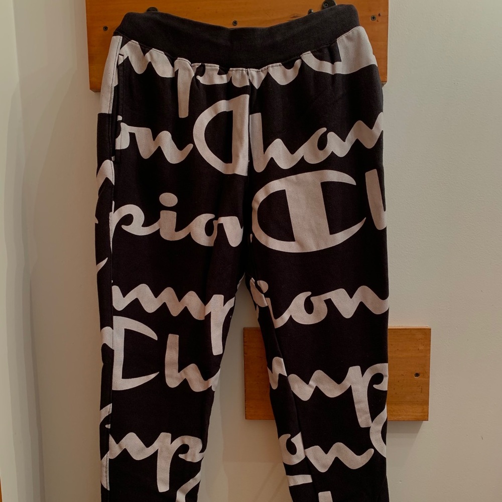 Men’s medium Champion joggers
